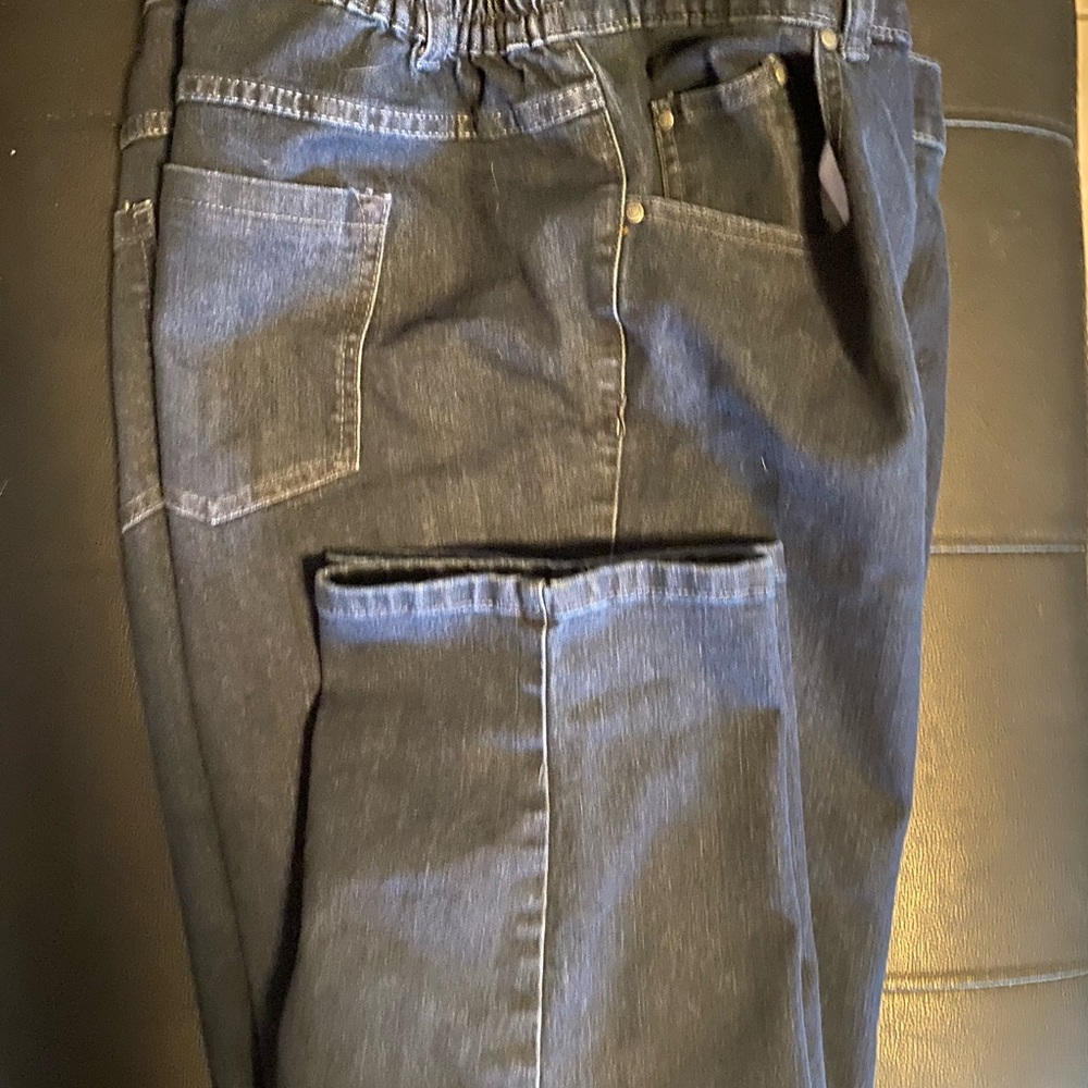 Size 24W Right fit jeans